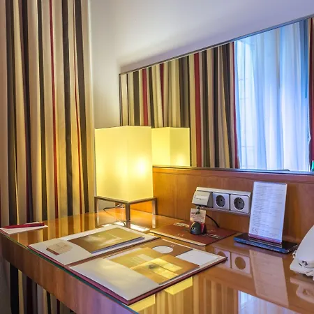 Hotell K+k Opera 4*