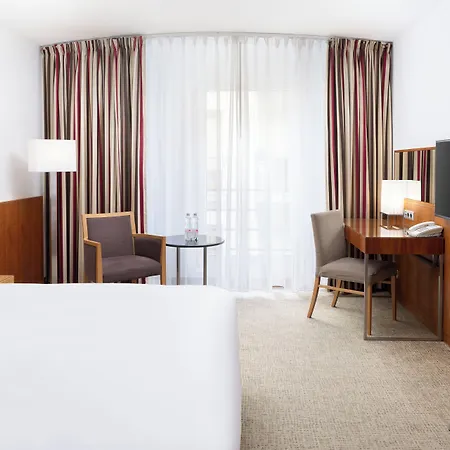 ホテル K+k オペラ 4*