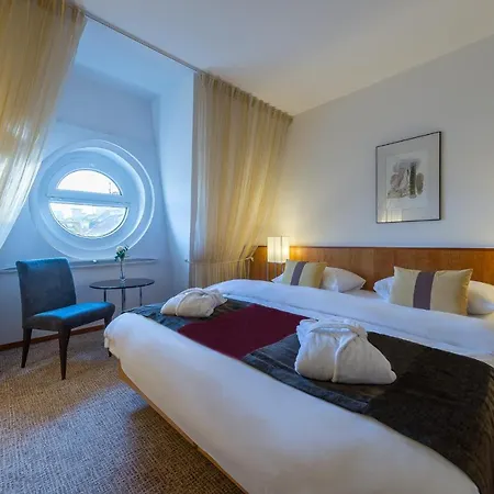 ホテル K+k オペラ 4*